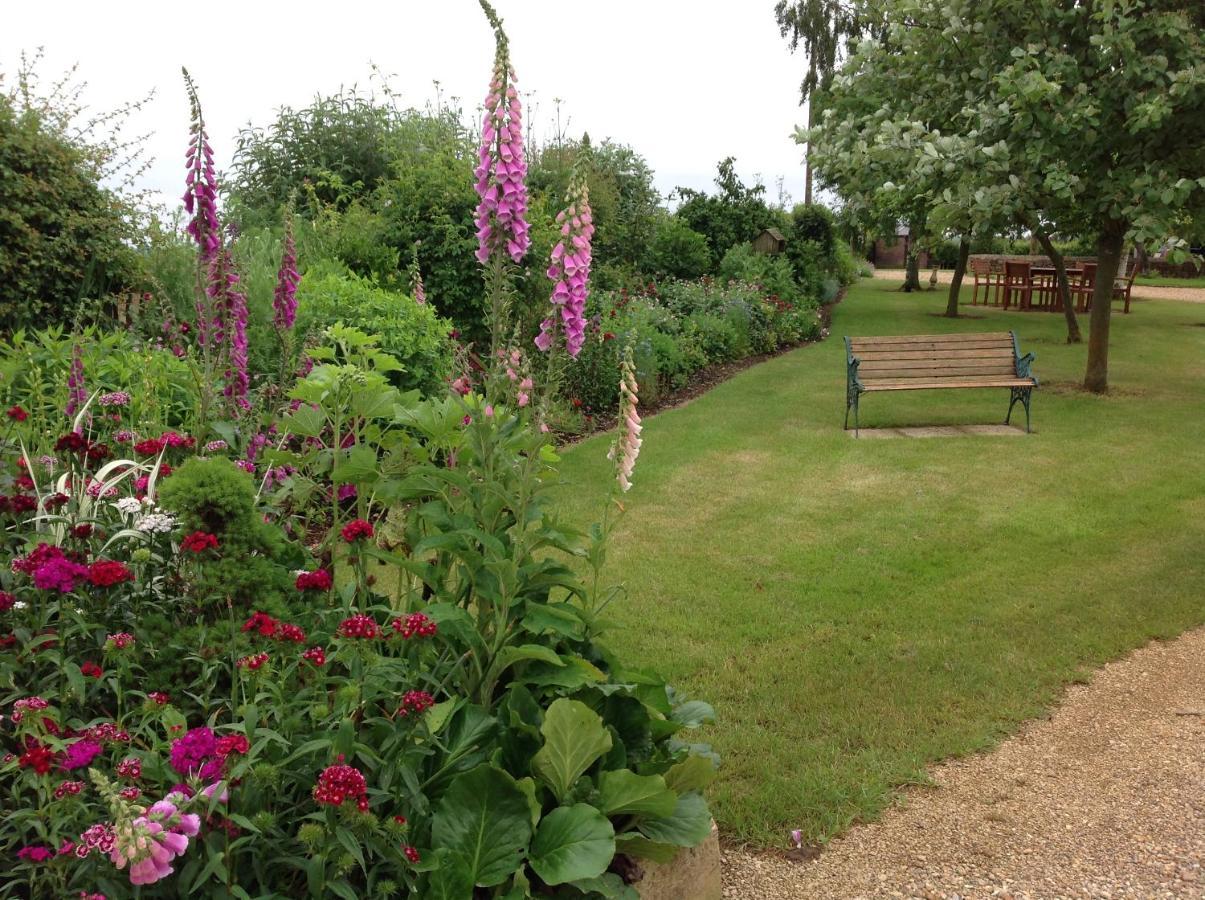 Hollyhock Cottage, Clematis Cottages, Stamford Luaran gambar