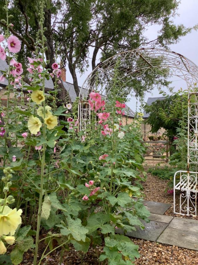 Hollyhock Cottage, Clematis Cottages, Stamford Luaran gambar